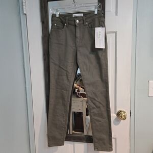 Amazon Essentials Women's Green Skinny Jeans